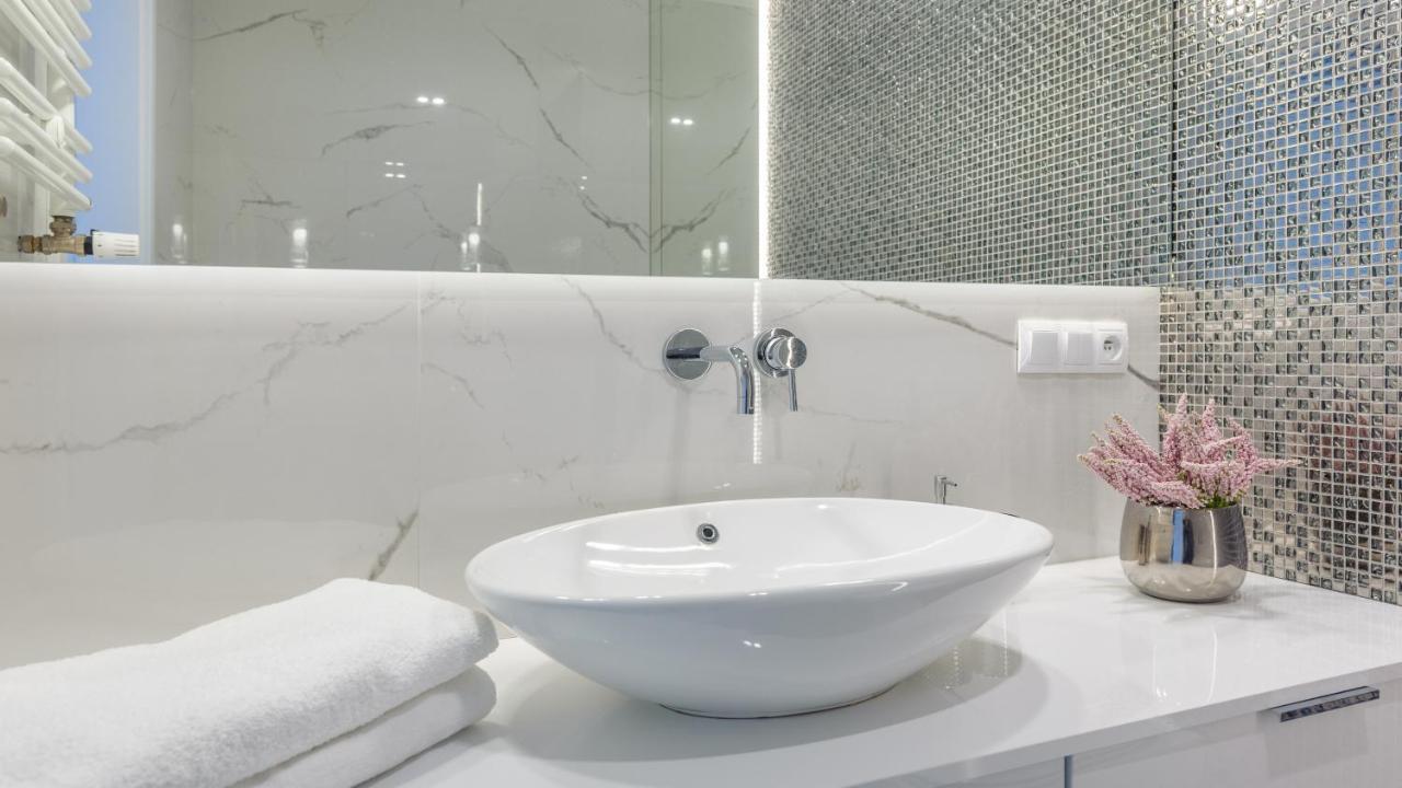 Apartamenty Kasprowicza Z Basenem I Parkingiem W Cenie - Holiday City Kołobrzeg Extérieur photo